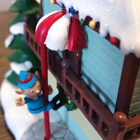 Hawthorne Village Elf Dormitory Rudolph Christmas Town Collection Building House - Picture 6 of 15